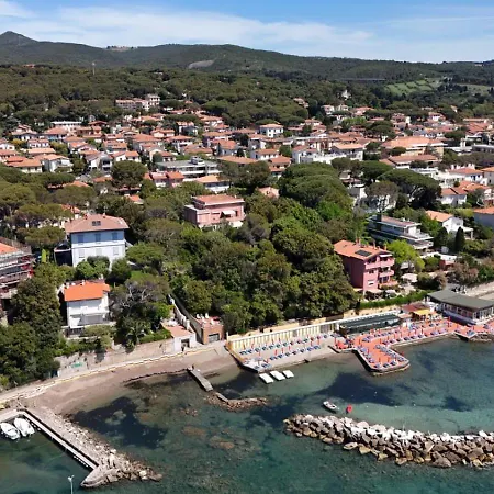 Seatavern Seafront Castiglioncello
